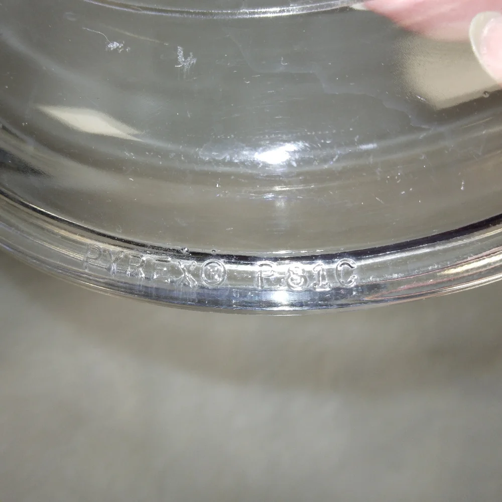 PYREX CLear round replacement Lid,  small knob, P81C